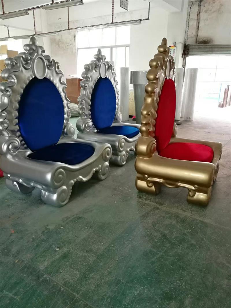 Fibreglass sculpture Christmas throne