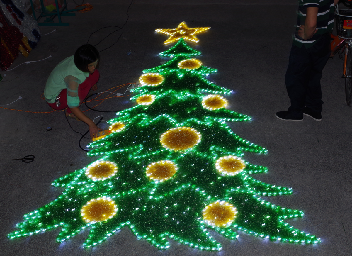Flat lighting Christmas tree for outdoor